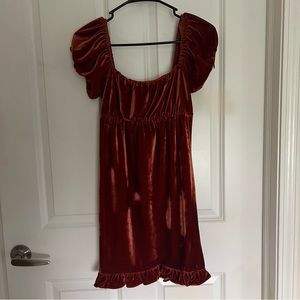 URBAN OUTFITTERS VELVET DRESS